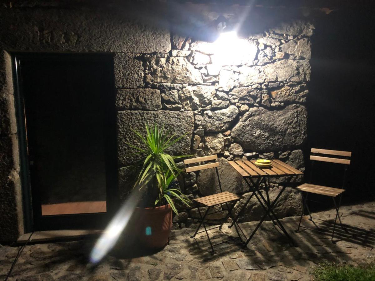 パレーデス・デ・コウラCasa Do Conde Montierアパートメント エクステリア 写真