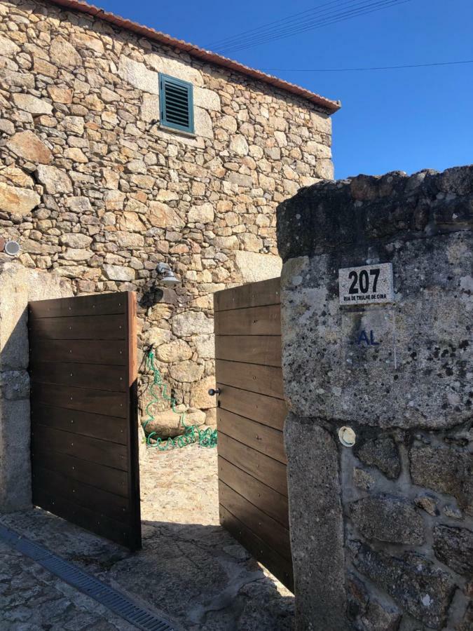 パレーデス・デ・コウラCasa Do Conde Montierアパートメント エクステリア 写真